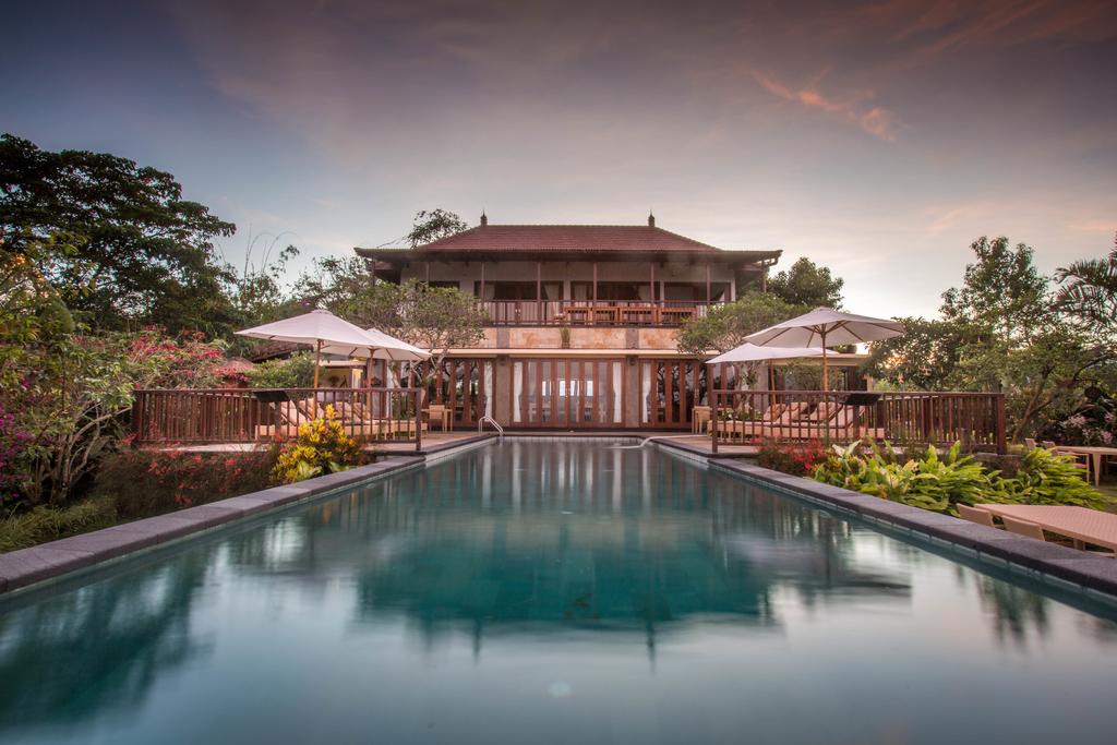 The view of MiMPi restaurant from the infinity pool